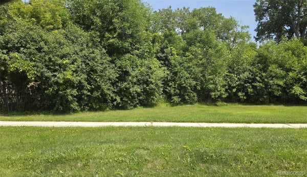 39668 DEQUINDRE RD, STERLING HEIGHTS, MI 48310 - Image afacaaf5a4f37f25cbcbe8d5abbb8cd6/1469749254