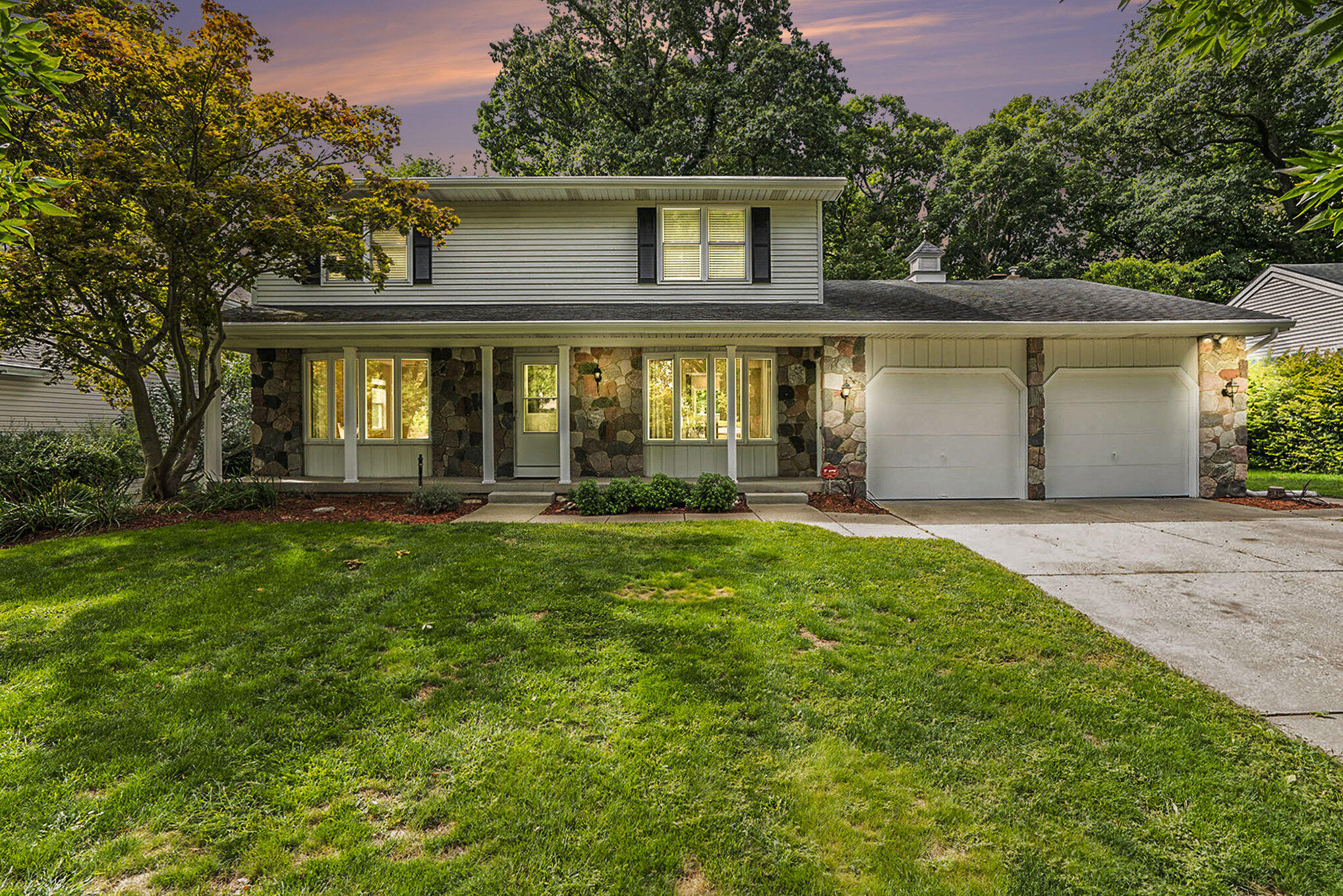 2530 Westbrook Drive NW