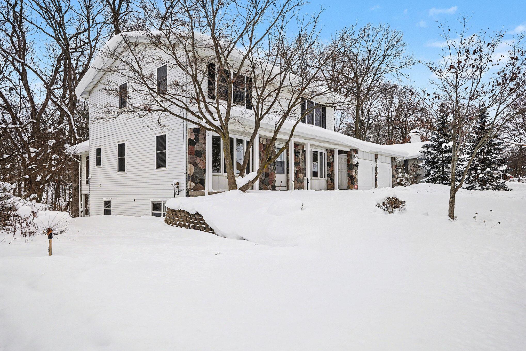 2530 Westbrook Drive NW