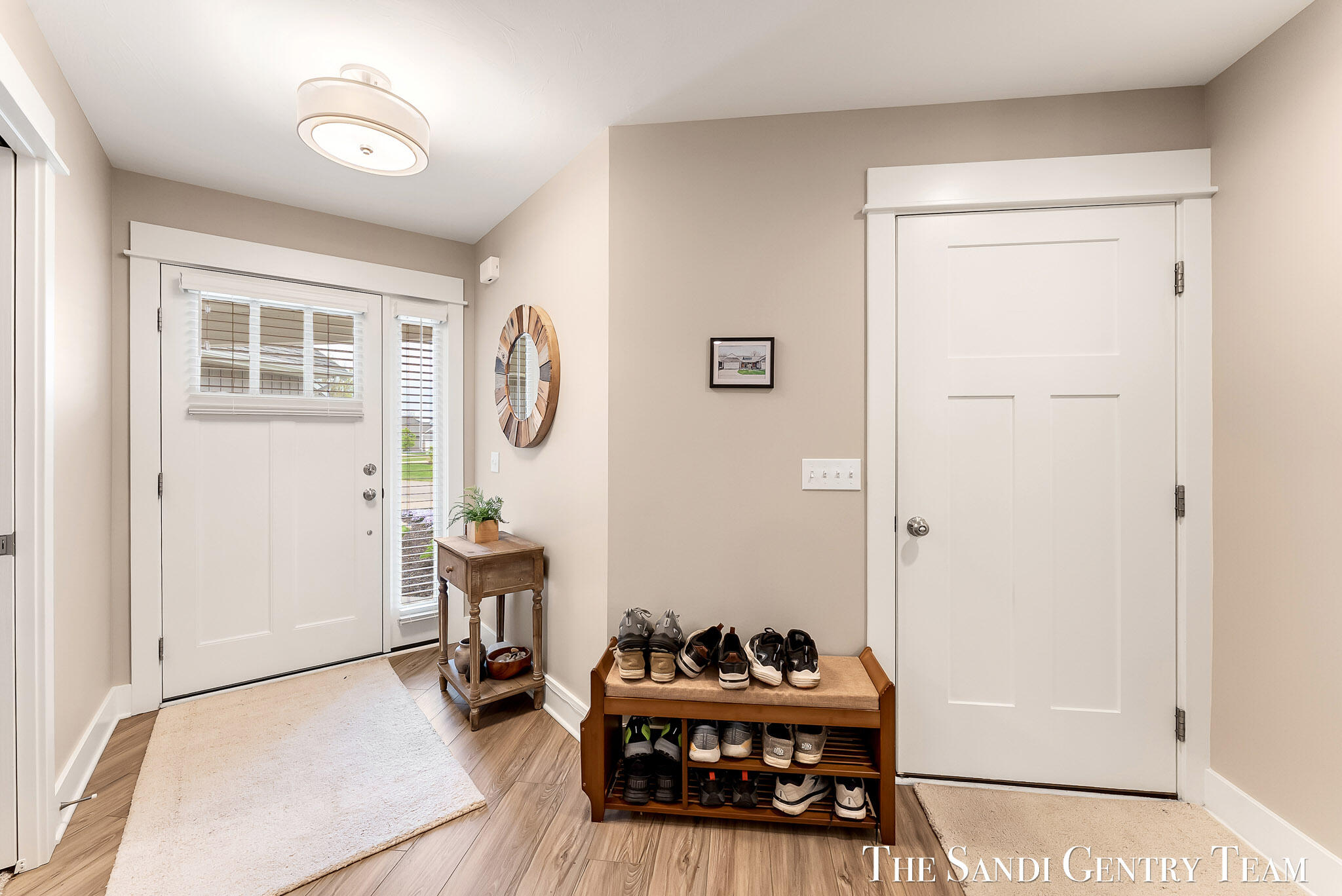 562 Riverbank Circle 15