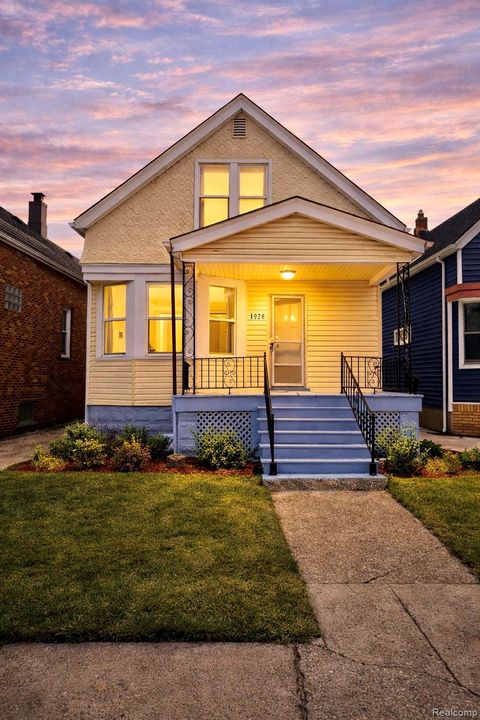 1928 Yemans Street Hamtramck City MI 48212