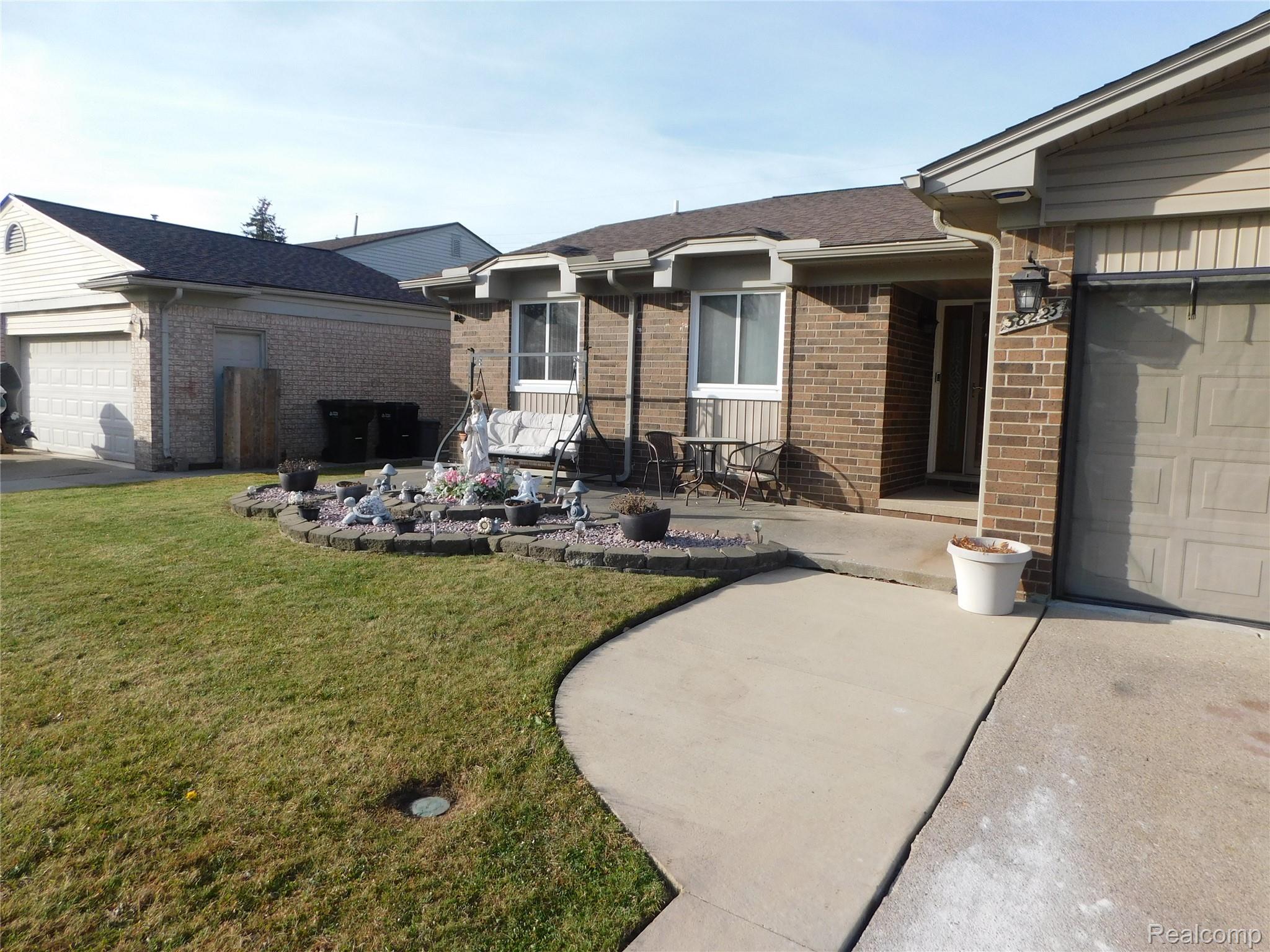 38223 Forsdale Drive