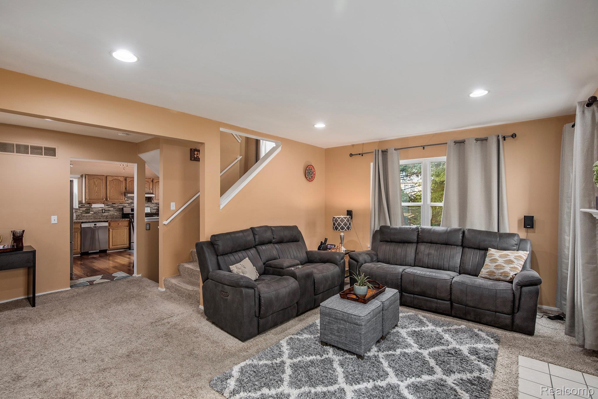 862 Polo Place
