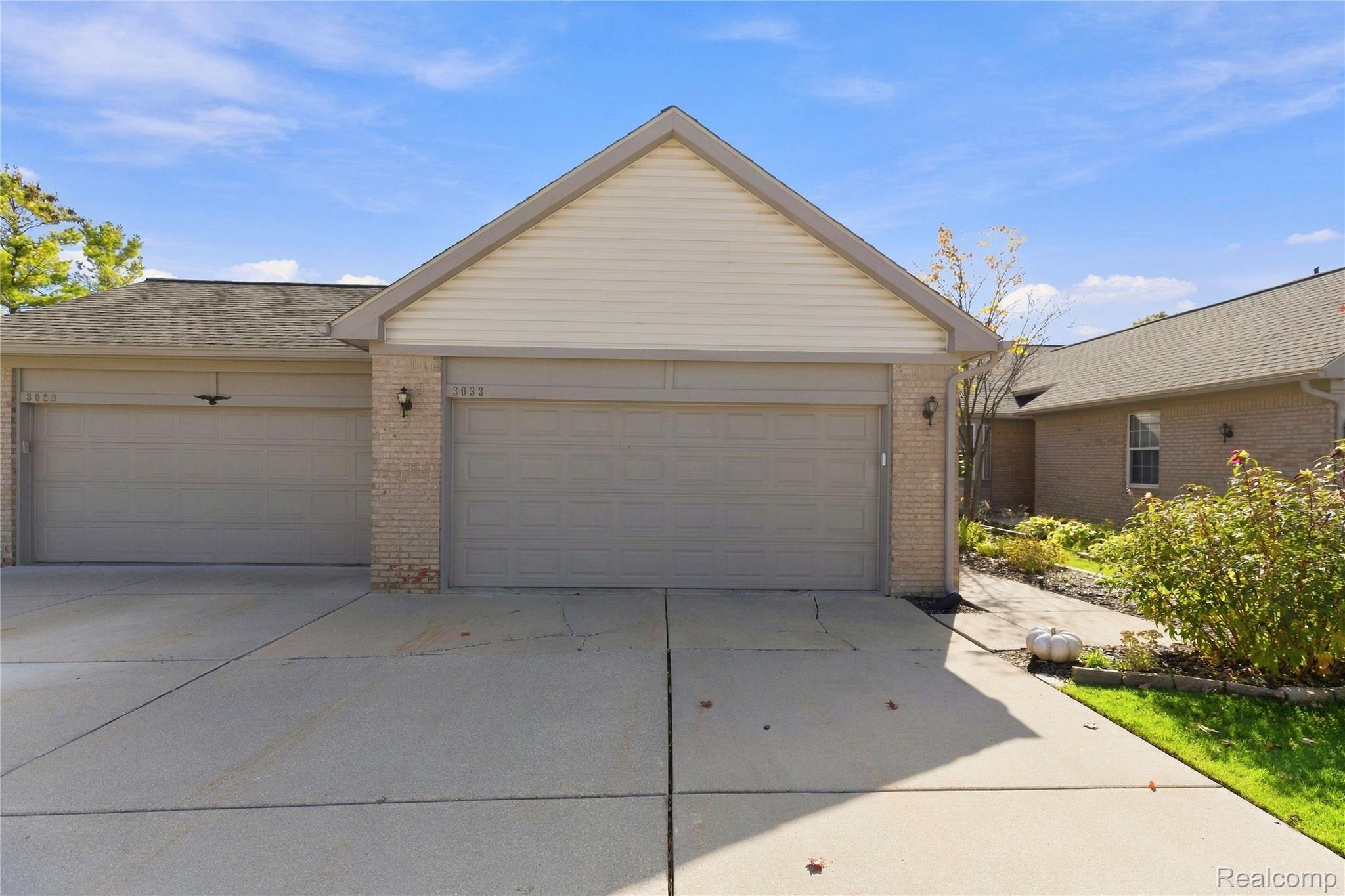 3033 Harbor Court