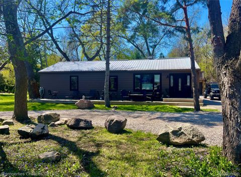21865 Novi Road Northville City MI 48167