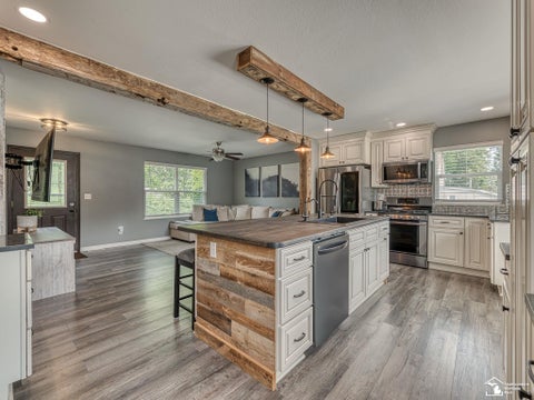 Tiny photo for 4611 N 3rd Street, Luna Pier City, MI 48157 (MLS # 57050220223)