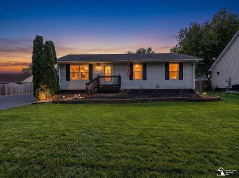 Tiny photo for 4611 N 3rd Street, Luna Pier City, MI 48157 (MLS # 57050220223)