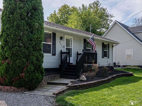 Tiny photo for 4611 N 3rd Street, Luna Pier City, MI 48157 (MLS # 57050220223)