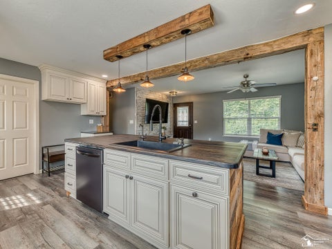 Tiny photo for 4611 N 3rd Street, Luna Pier City, MI 48157 (MLS # 57050220223)