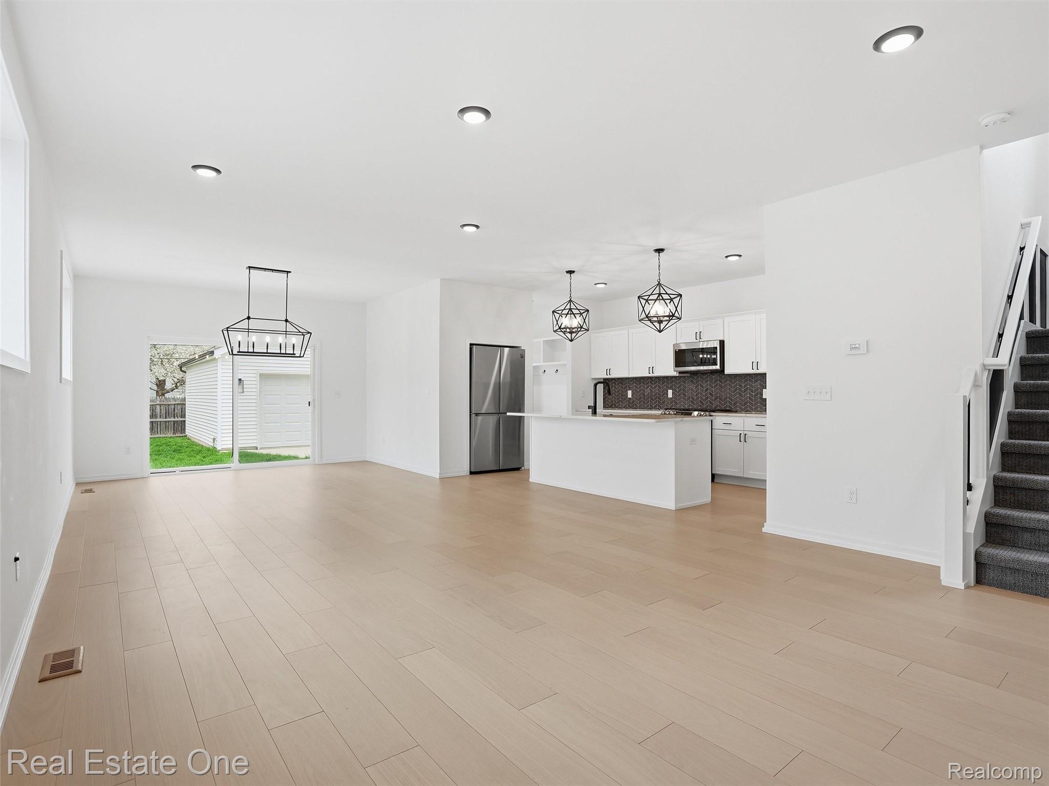 3351 Cummings Avenue