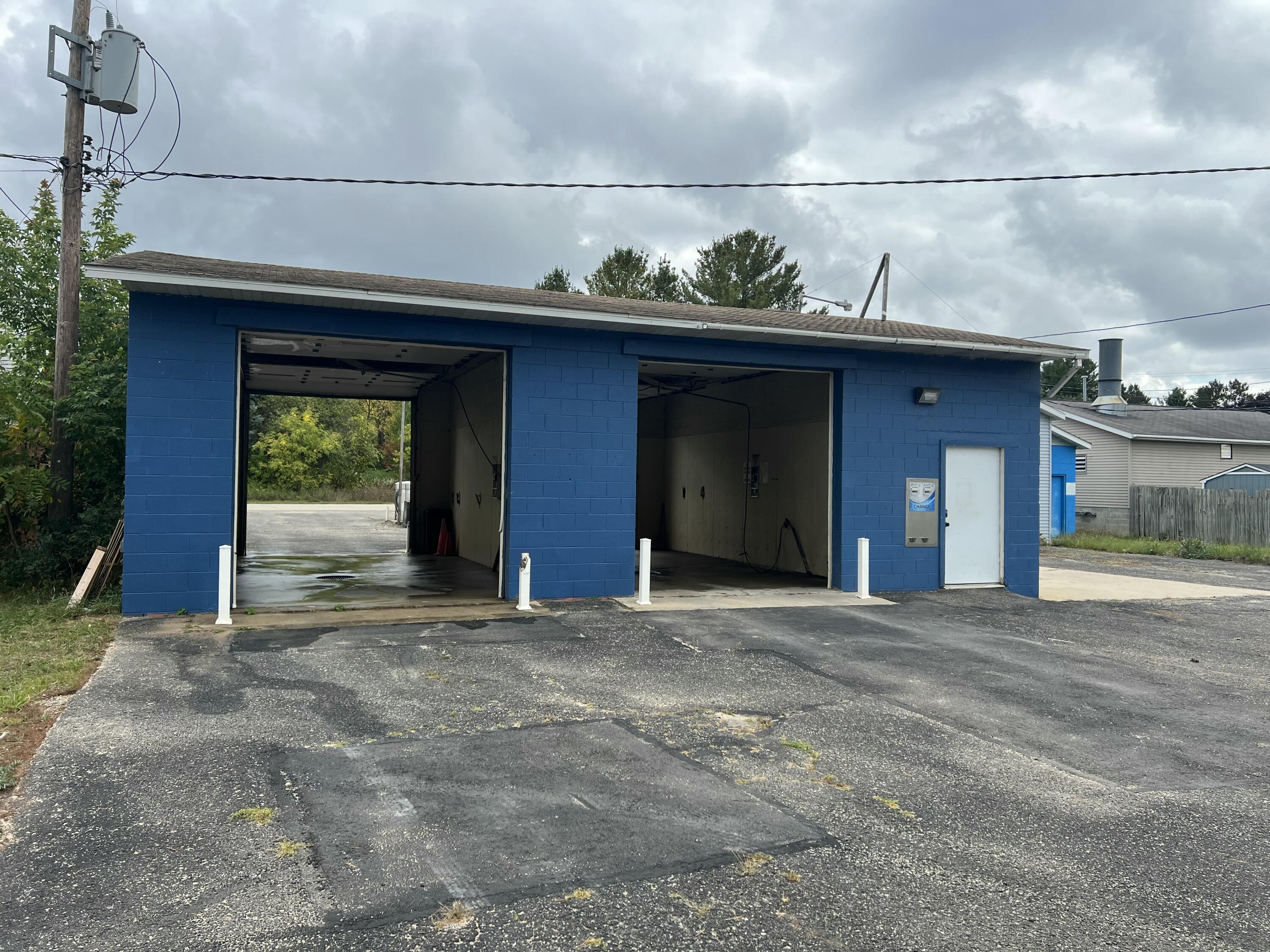 991 S Lakeshore Drive