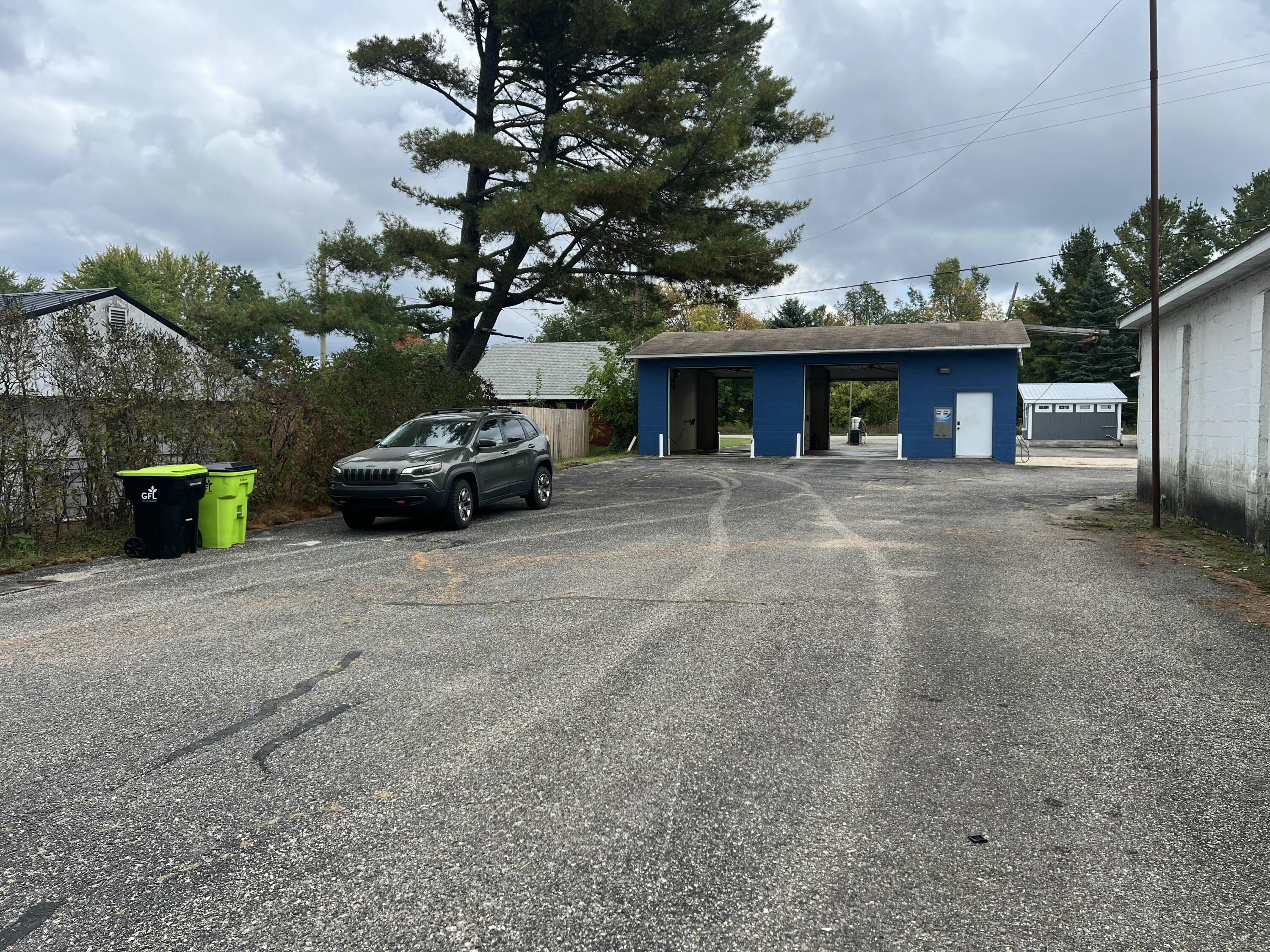 991 S Lakeshore Drive