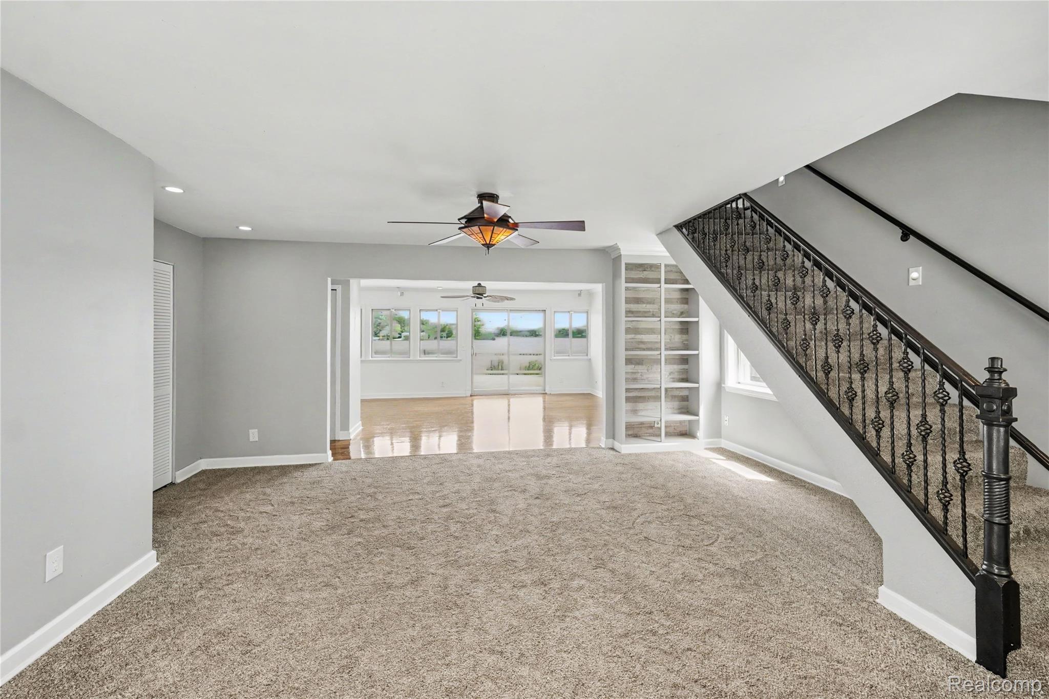 8390 Peninsular Drive