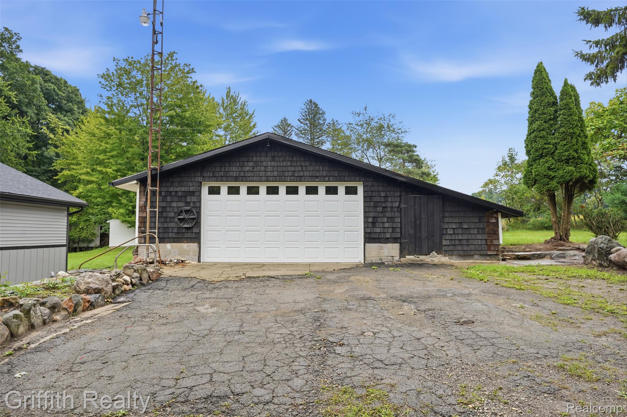 5820 Mack Road