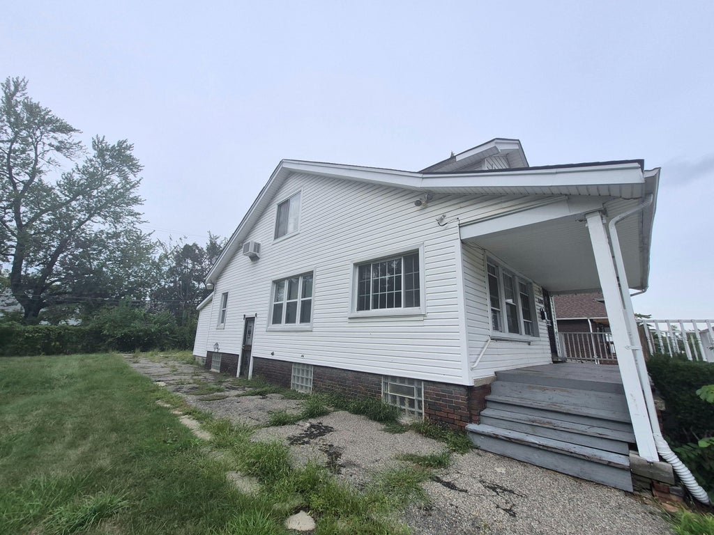 Photo of 12061 Wade Street, Detroit City, MI 48213 (MLS # 81026056641)