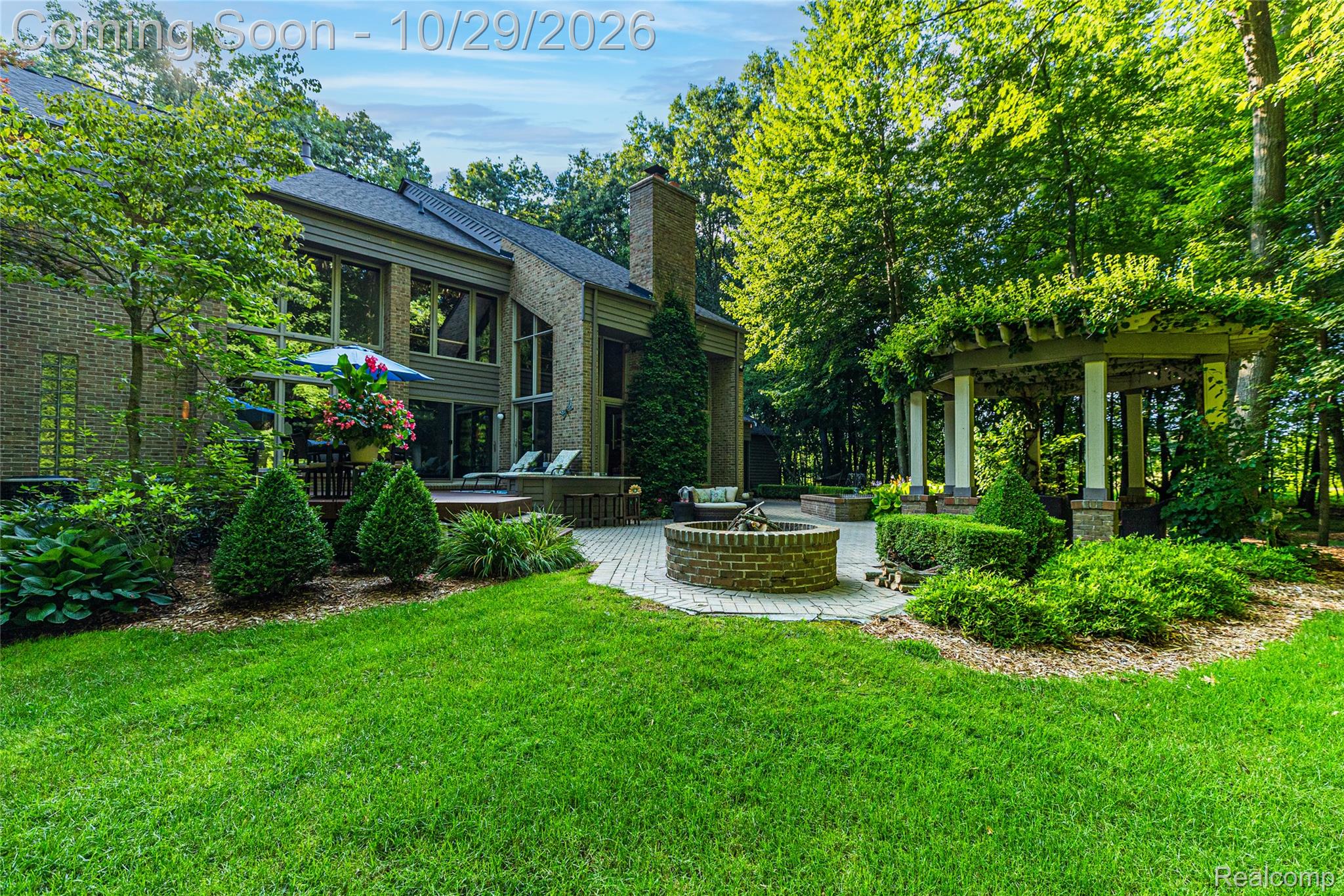 2500 Royal View Drive