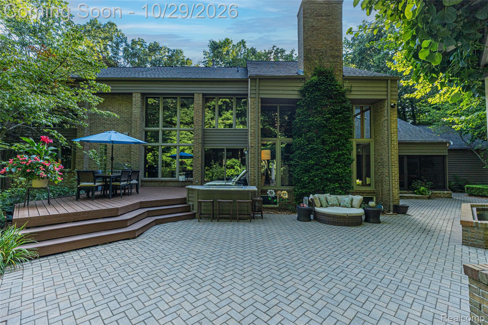 2500 Royal View Drive