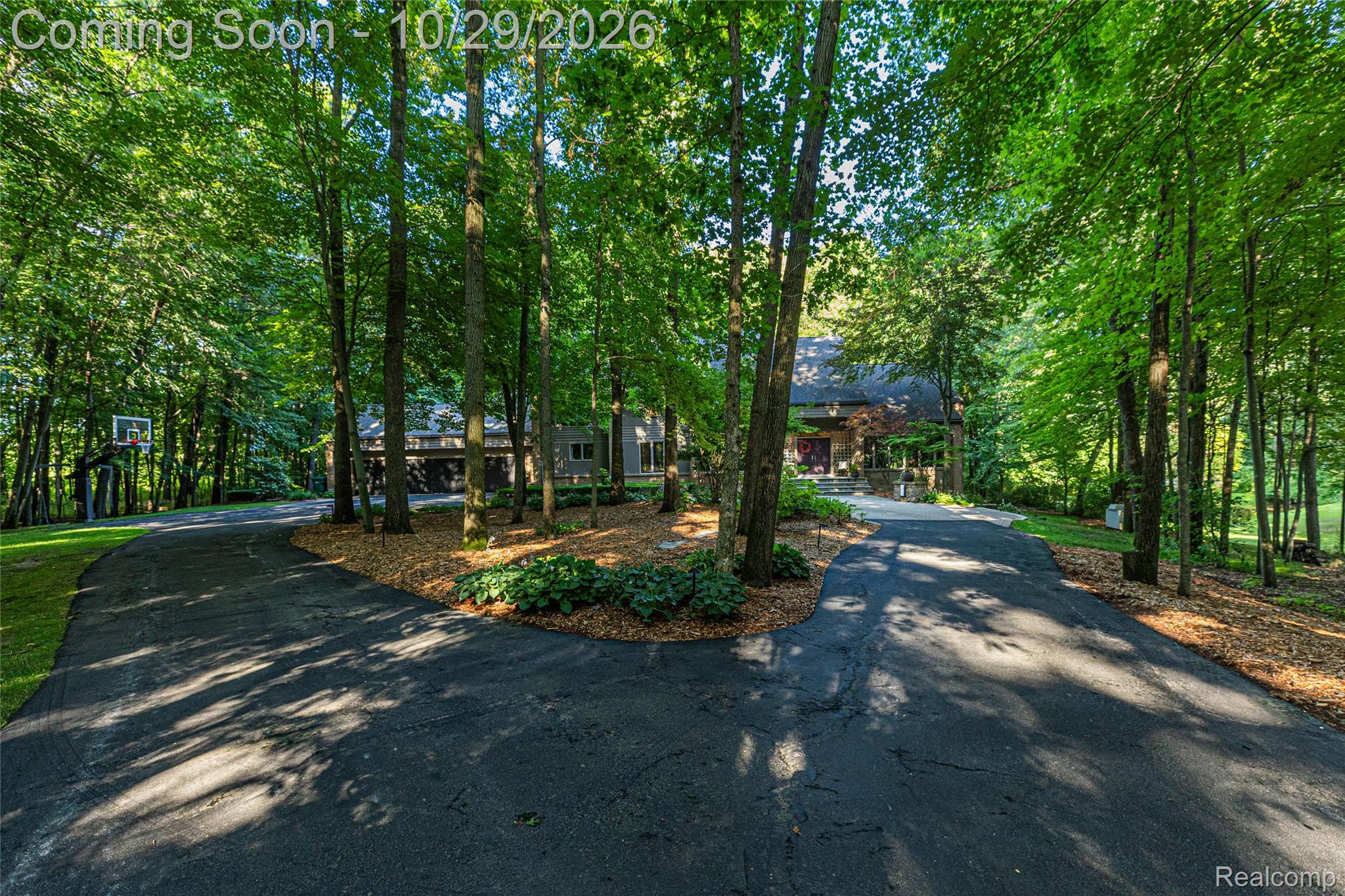 2500 Royal View Drive