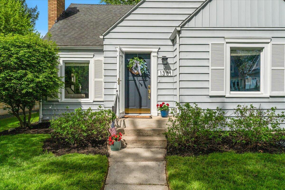 1331 Hillcrest Avenue NW