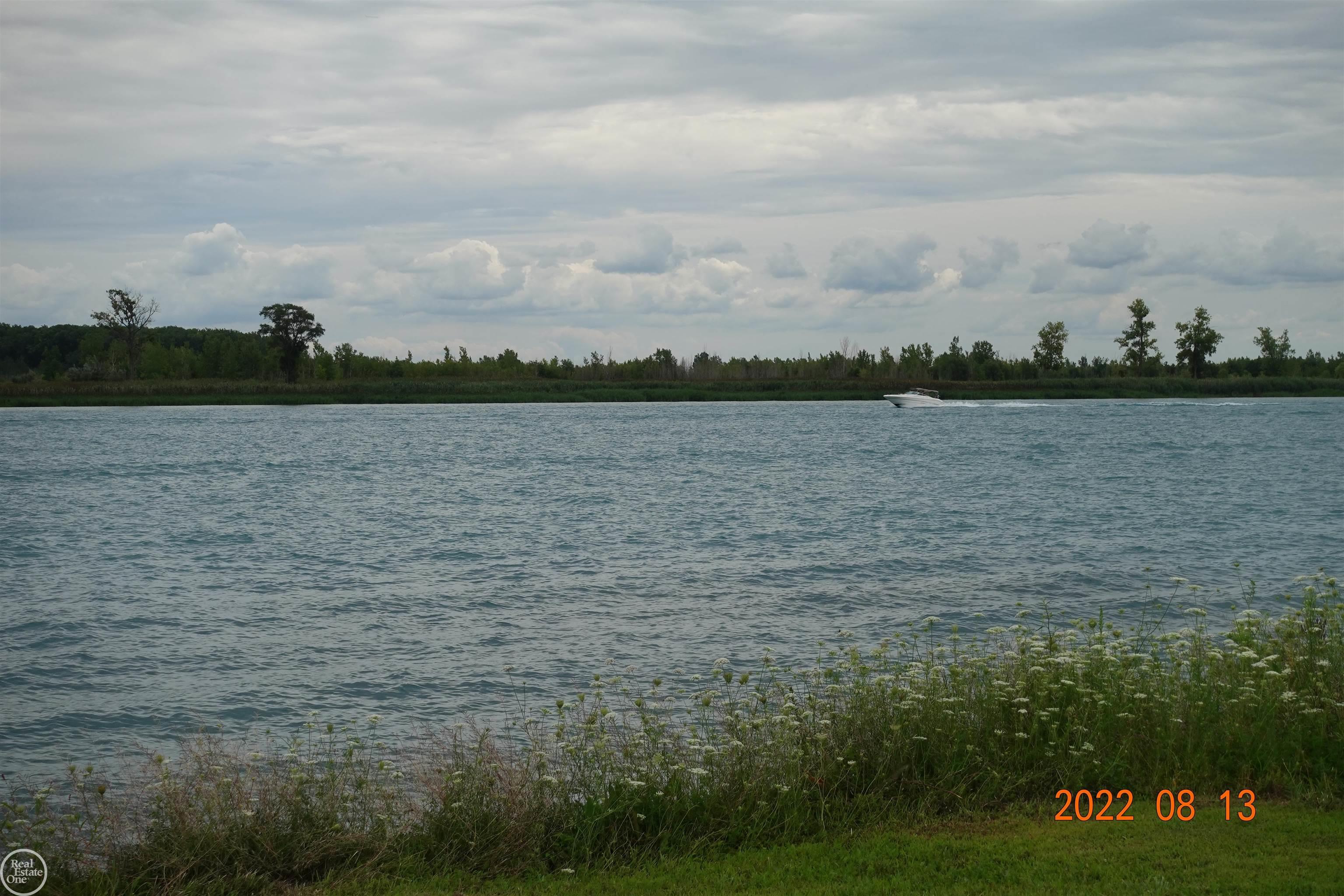 9446 S CHANNEL Street