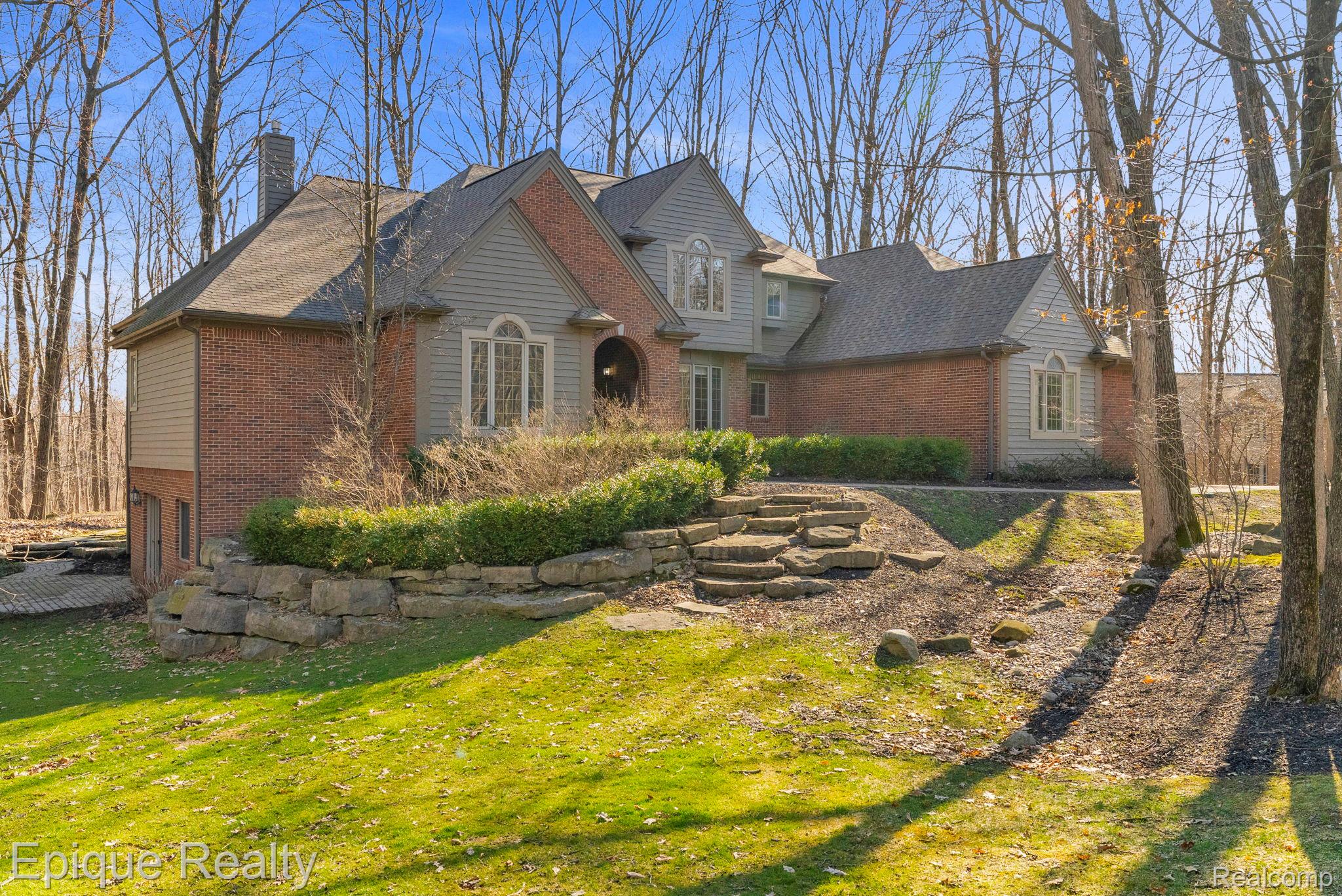 9155 Kelly Lake Drive