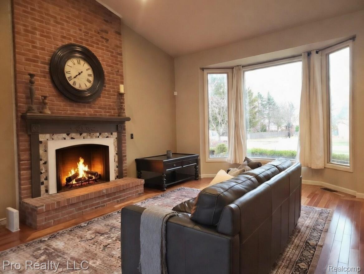 14925 Plymouth Crossing