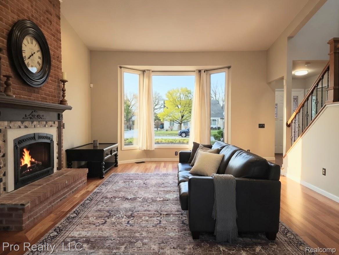 14925 Plymouth Crossing