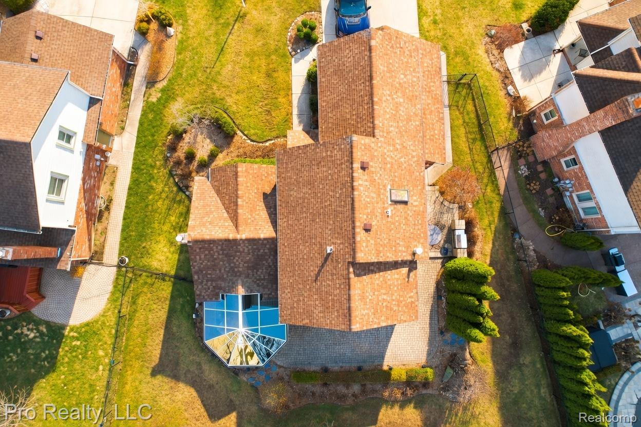 14925 Plymouth Crossing