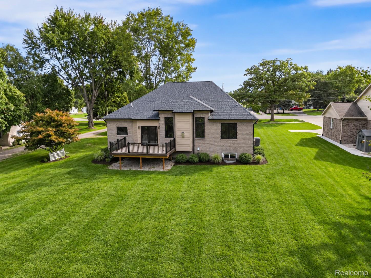 933 N Wixom Road