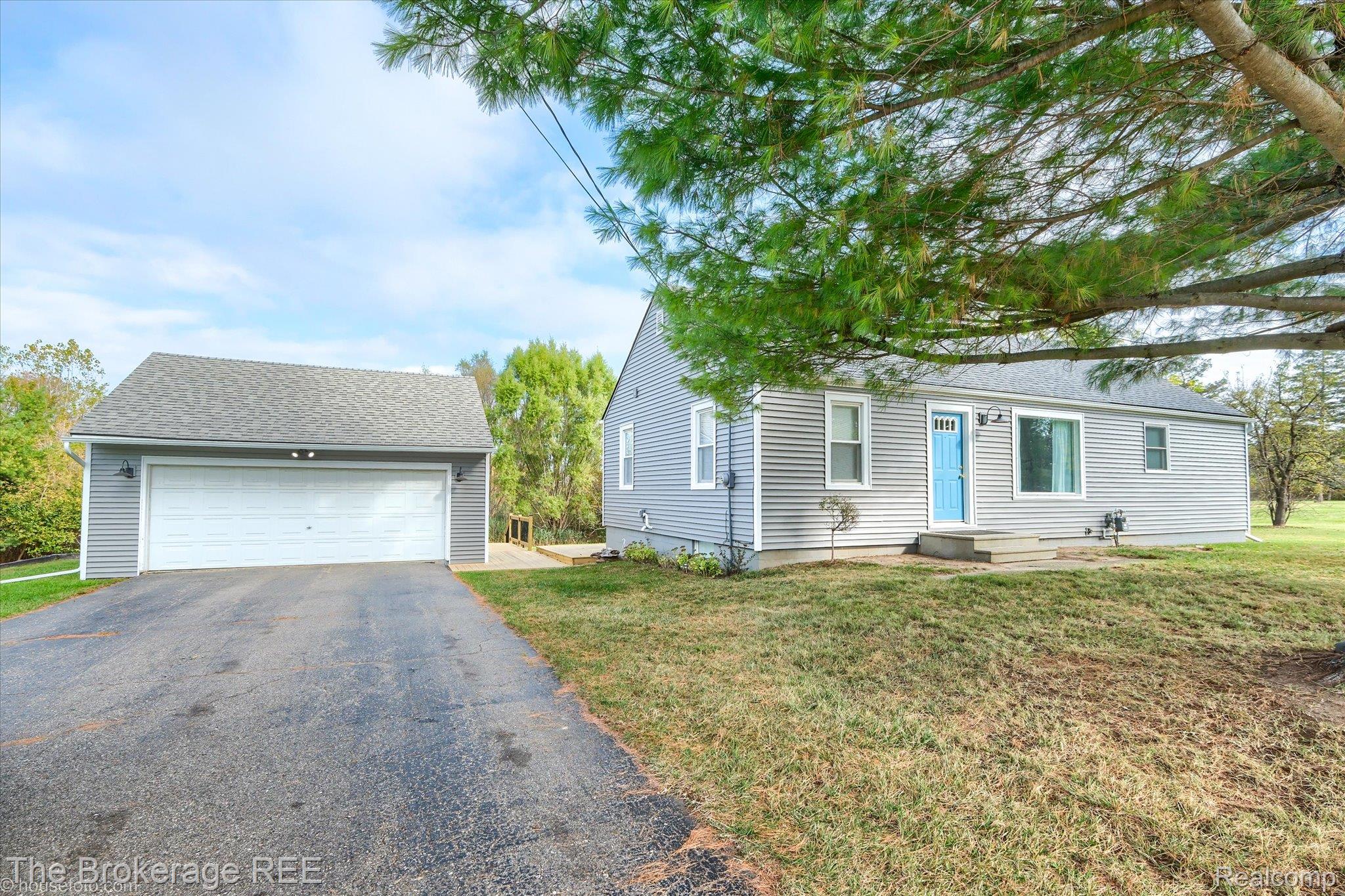 2061 E Grand Blanc Road
