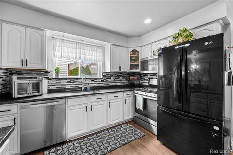 Tiny photo for 6716 Rosedale Boulevard, Allen Park City, MI 48101 (MLS # 81026025908)
