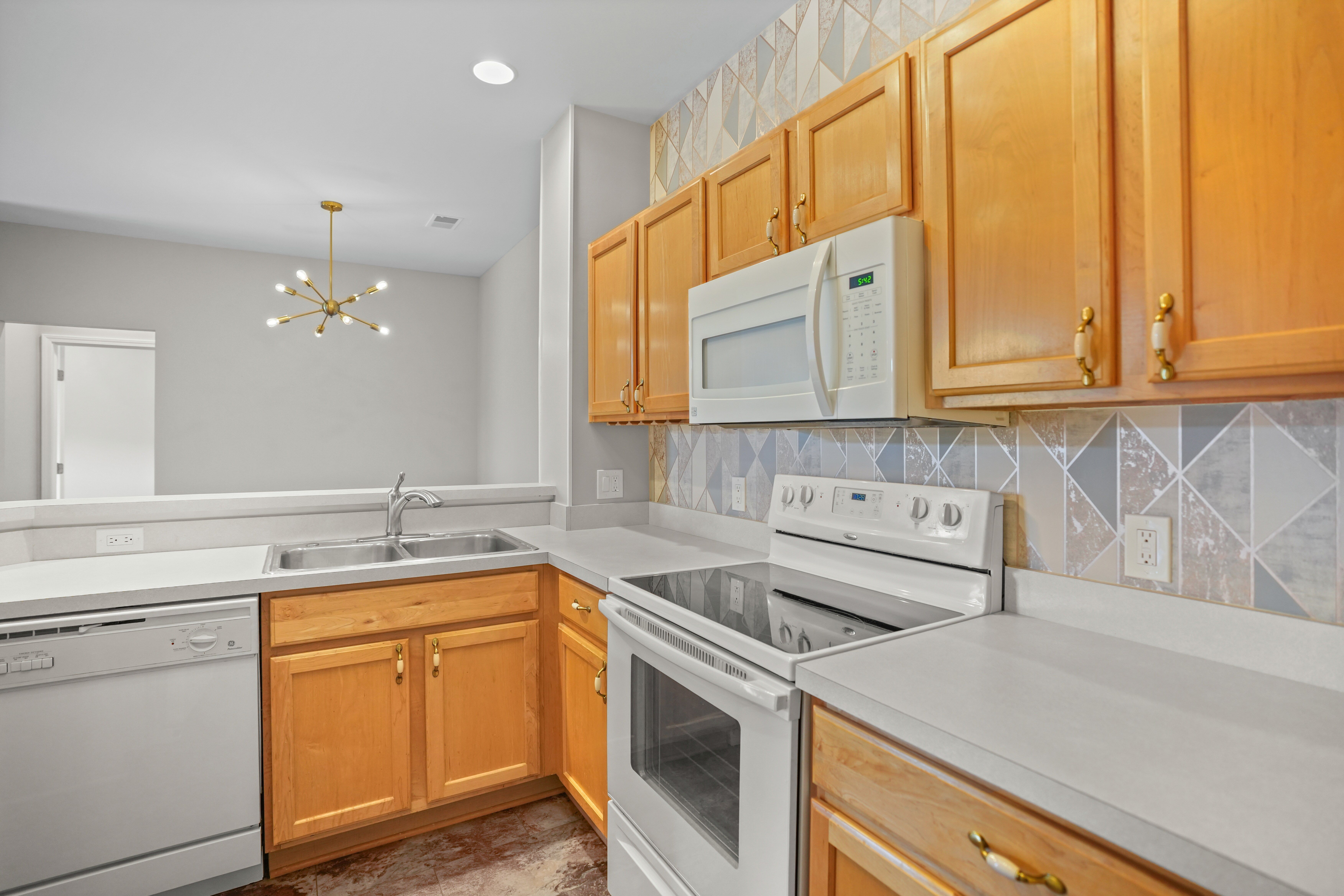 10025 Sunrise Drive
