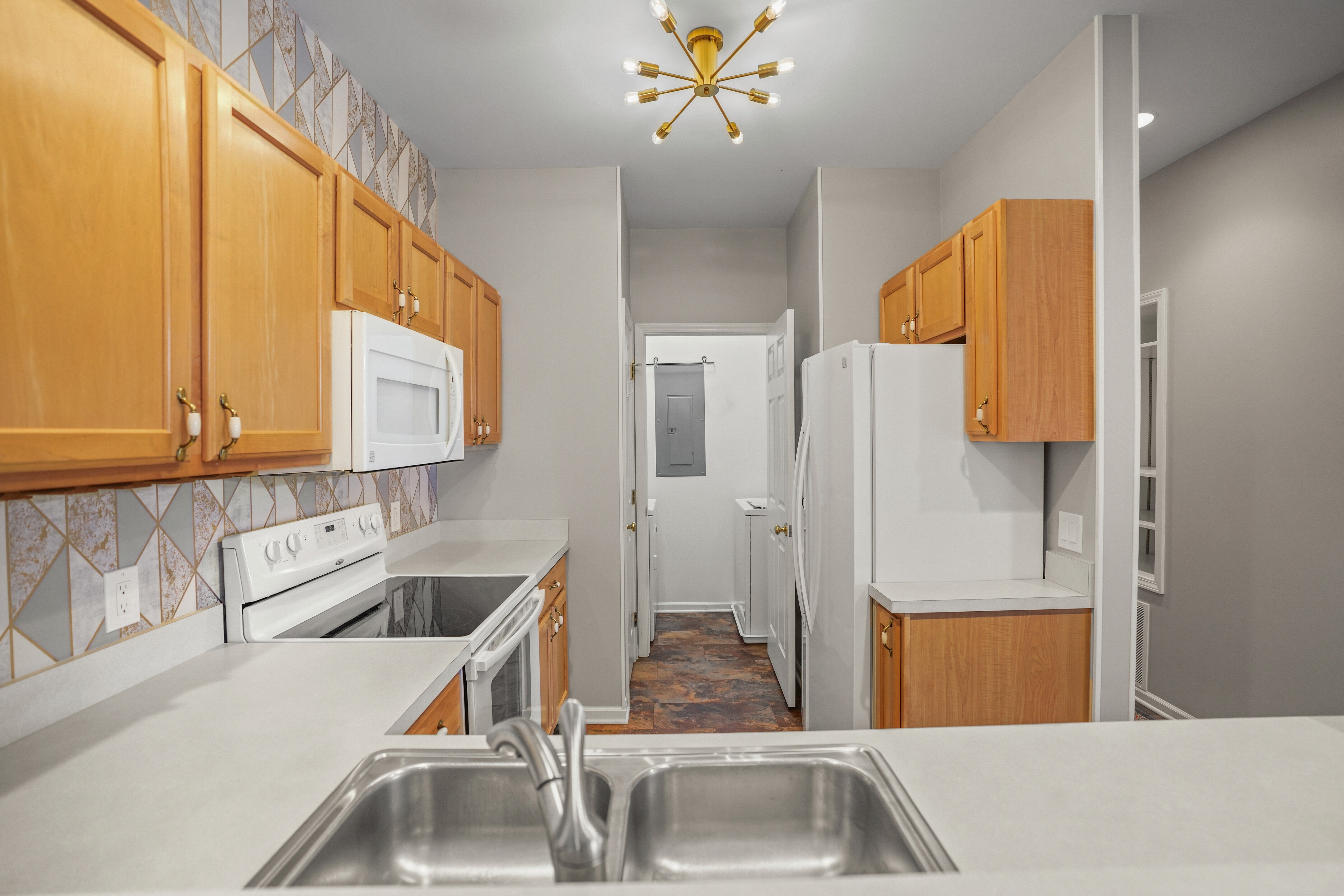 10025 Sunrise Drive