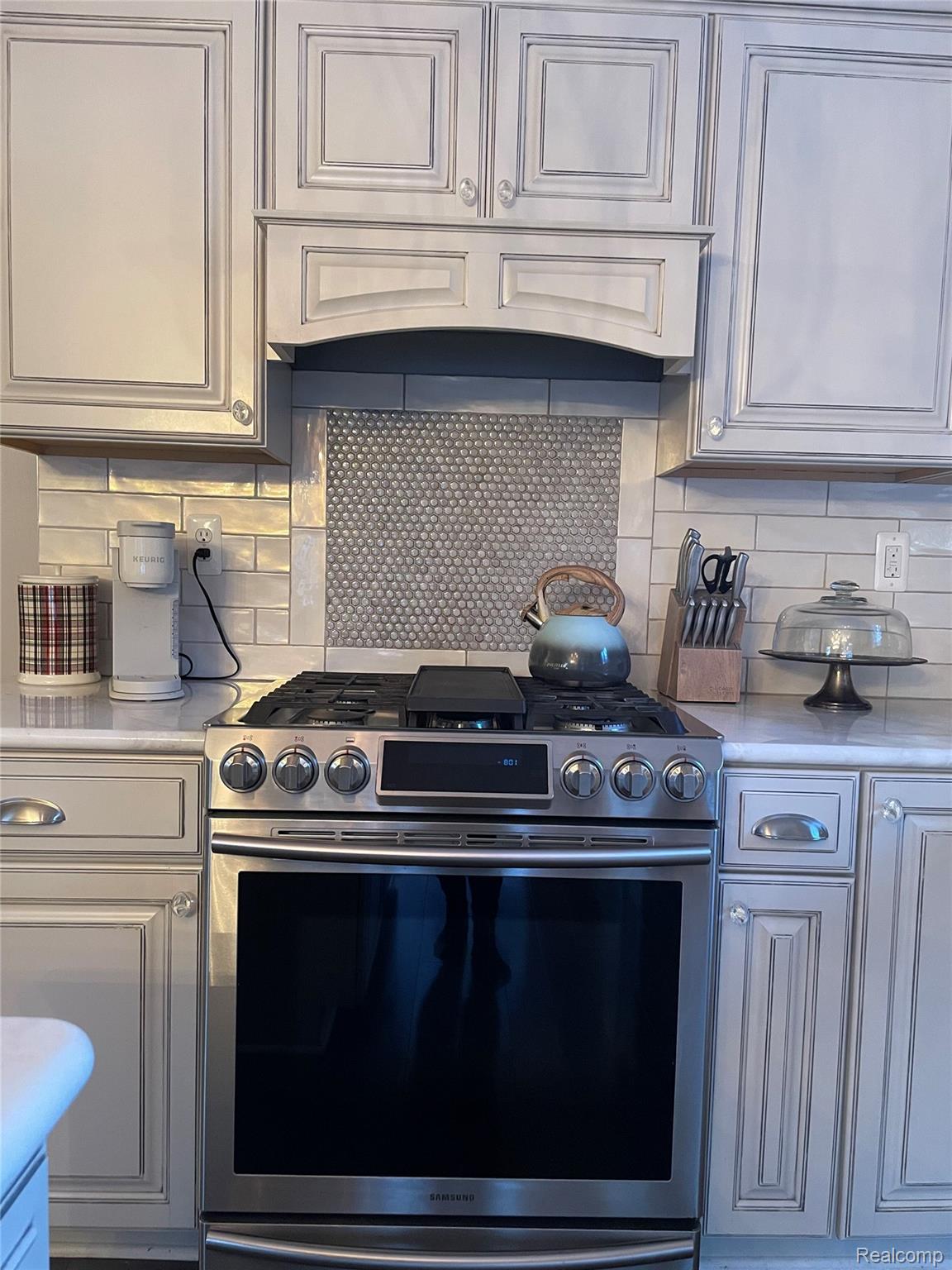 27211 Hickory Street