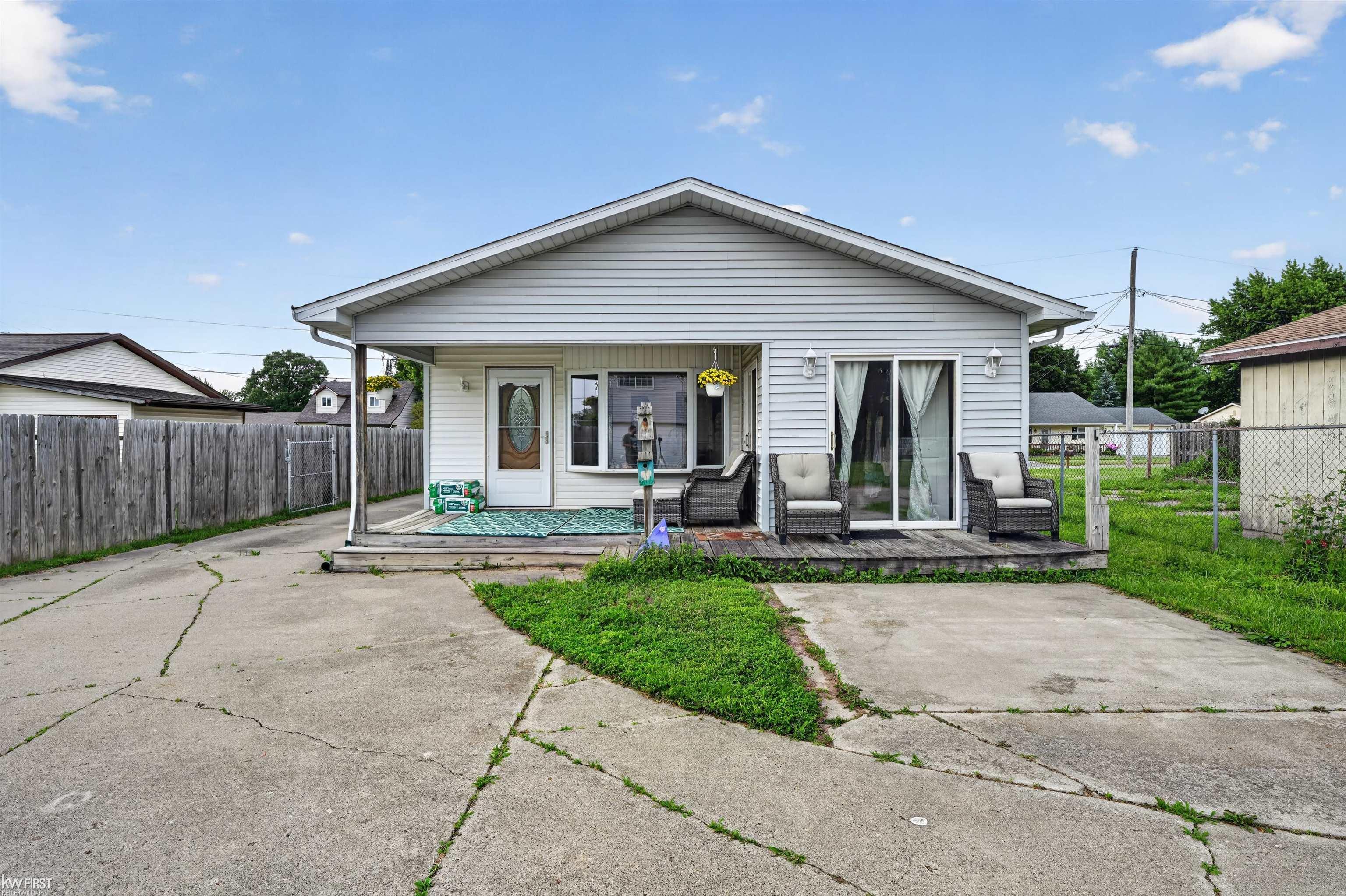 2228 McLaren Street