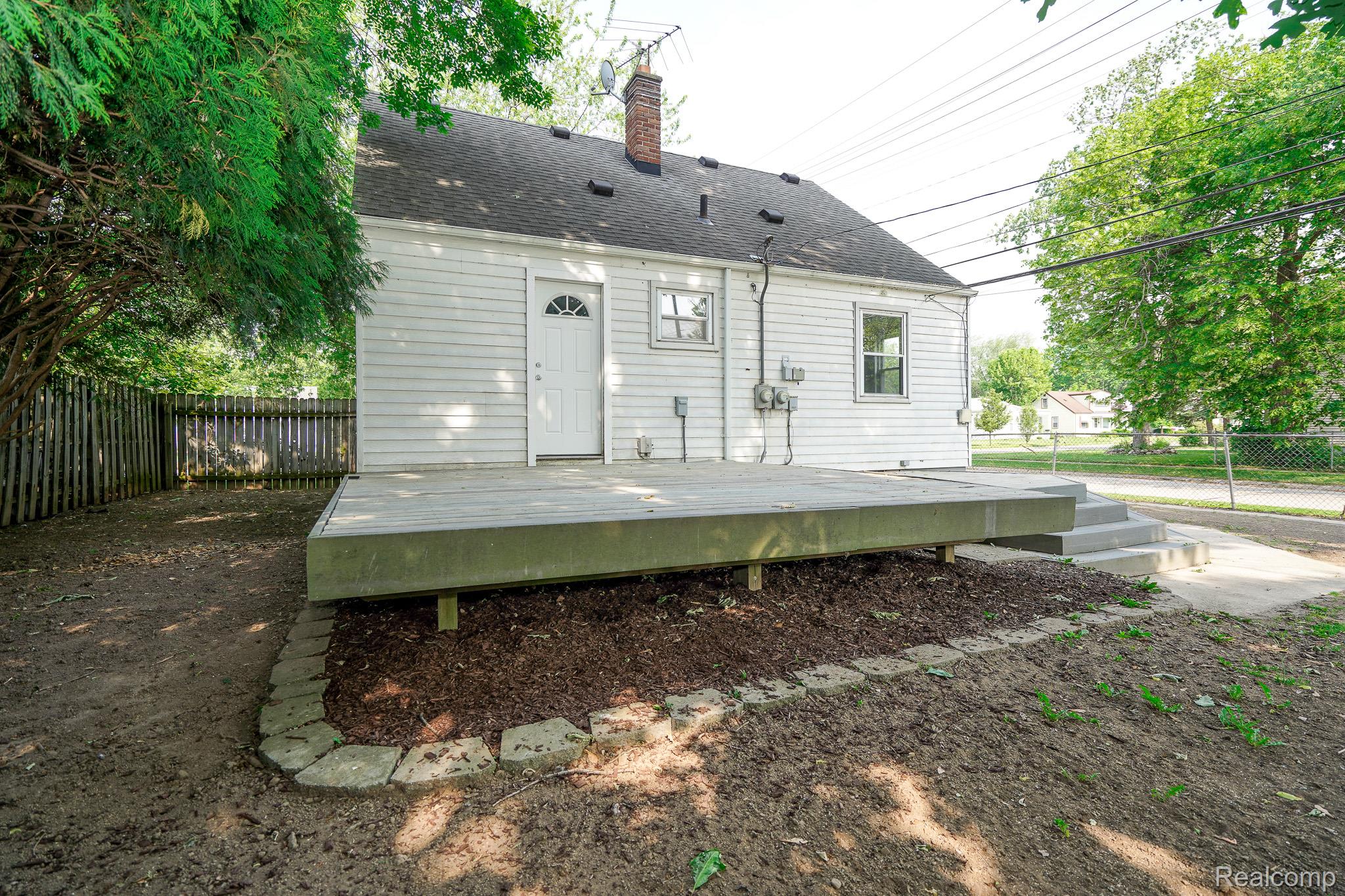 26340 Chippendale Street