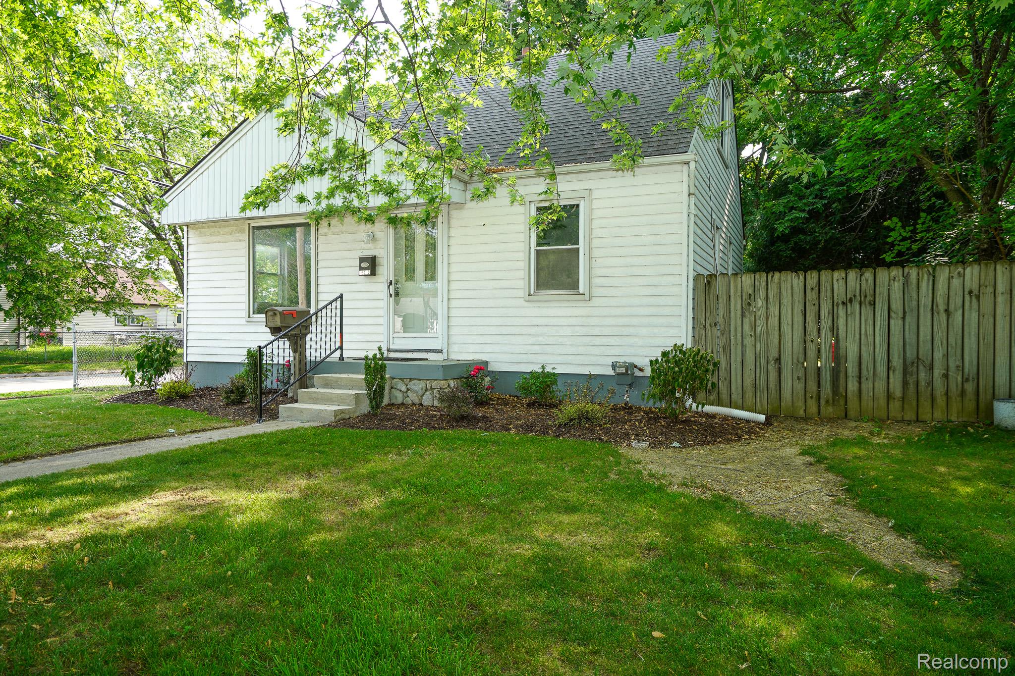 26340 Chippendale Street