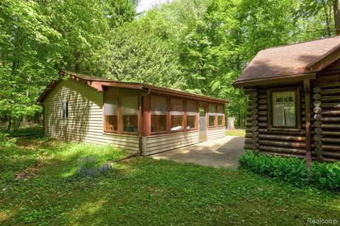 Tiny photo for 3814 S Towerline Road, Bridgeport Charter Township, MI 48722 (MLS # 20261039561)