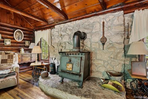 Tiny photo for 3814 S Towerline Road, Bridgeport Charter Township, MI 48722 (MLS # 20261039561)