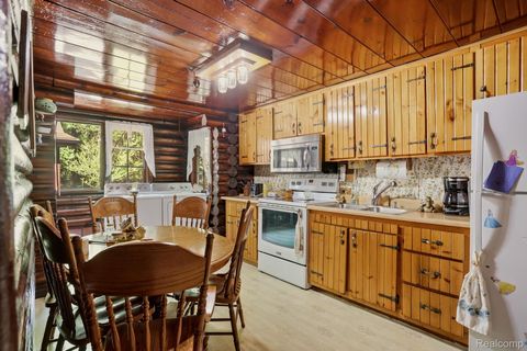 Tiny photo for 3814 S Towerline Road, Bridgeport Charter Township, MI 48722 (MLS # 20261039561)