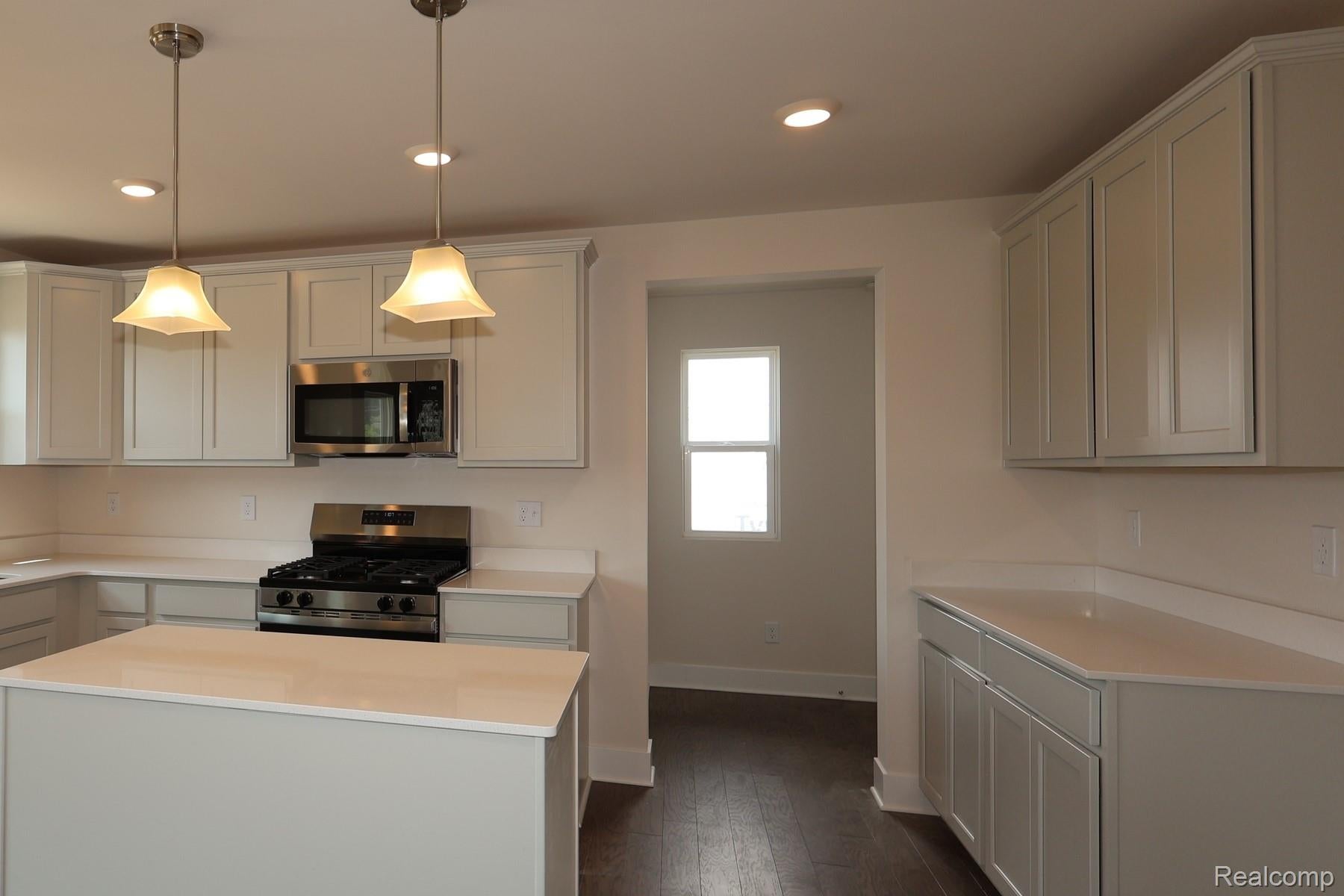 4119 Sedgeview Circle