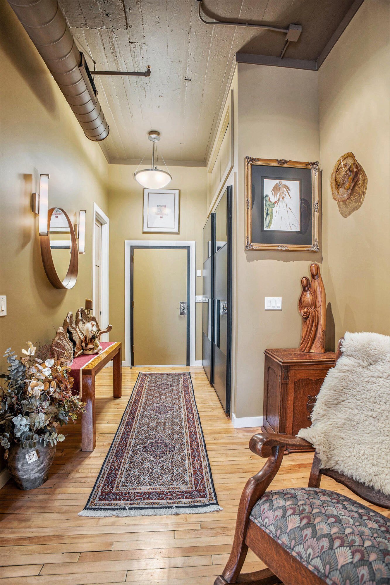 109 W Washington Avenue 8