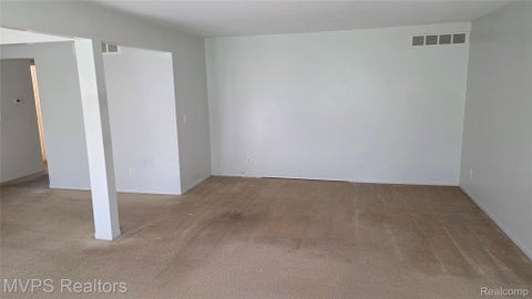 Tiny photo for 16275 W 9 Mile Road #102, Southfield City, MI 48075 (MLS # 20261078767)