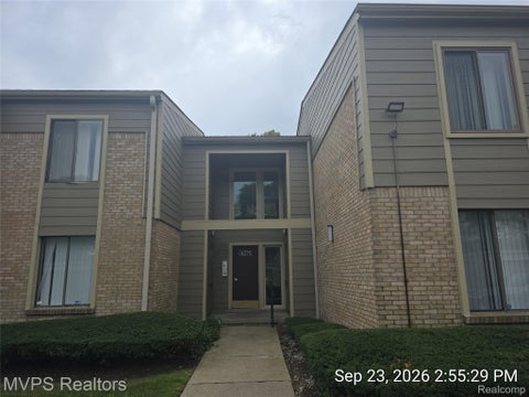 Photo for 16275 W 9 Mile Road 102