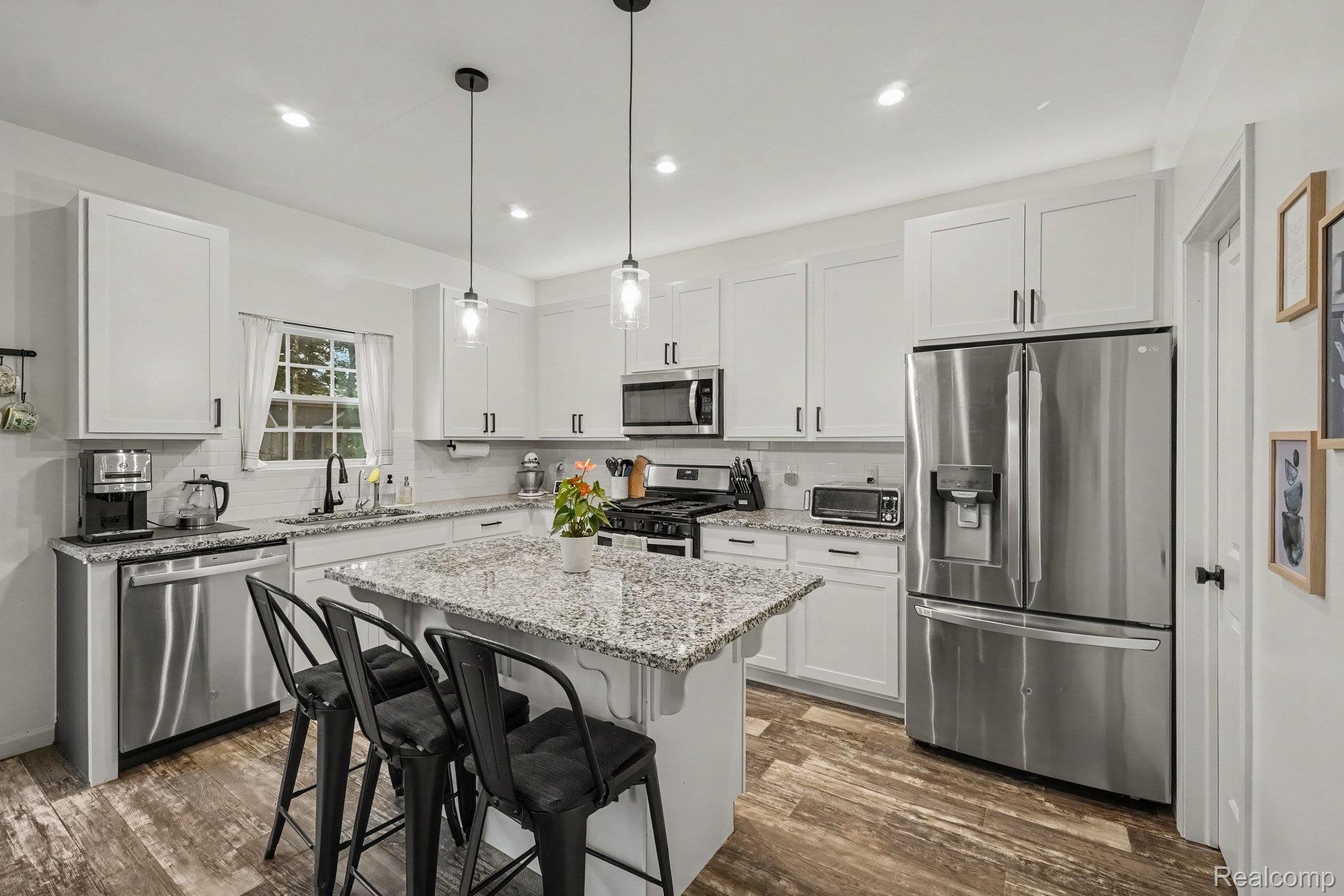 9324 Pine Walk Pass