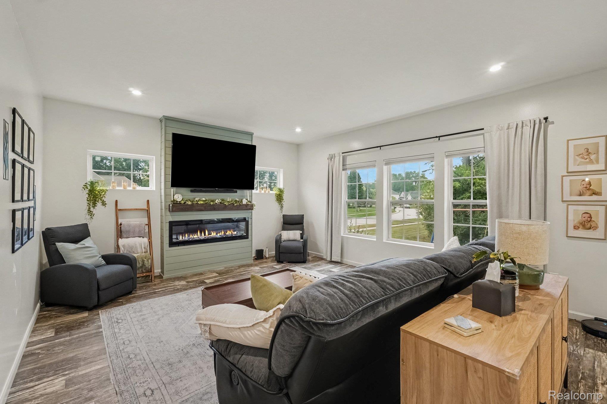 9324 Pine Walk Pass