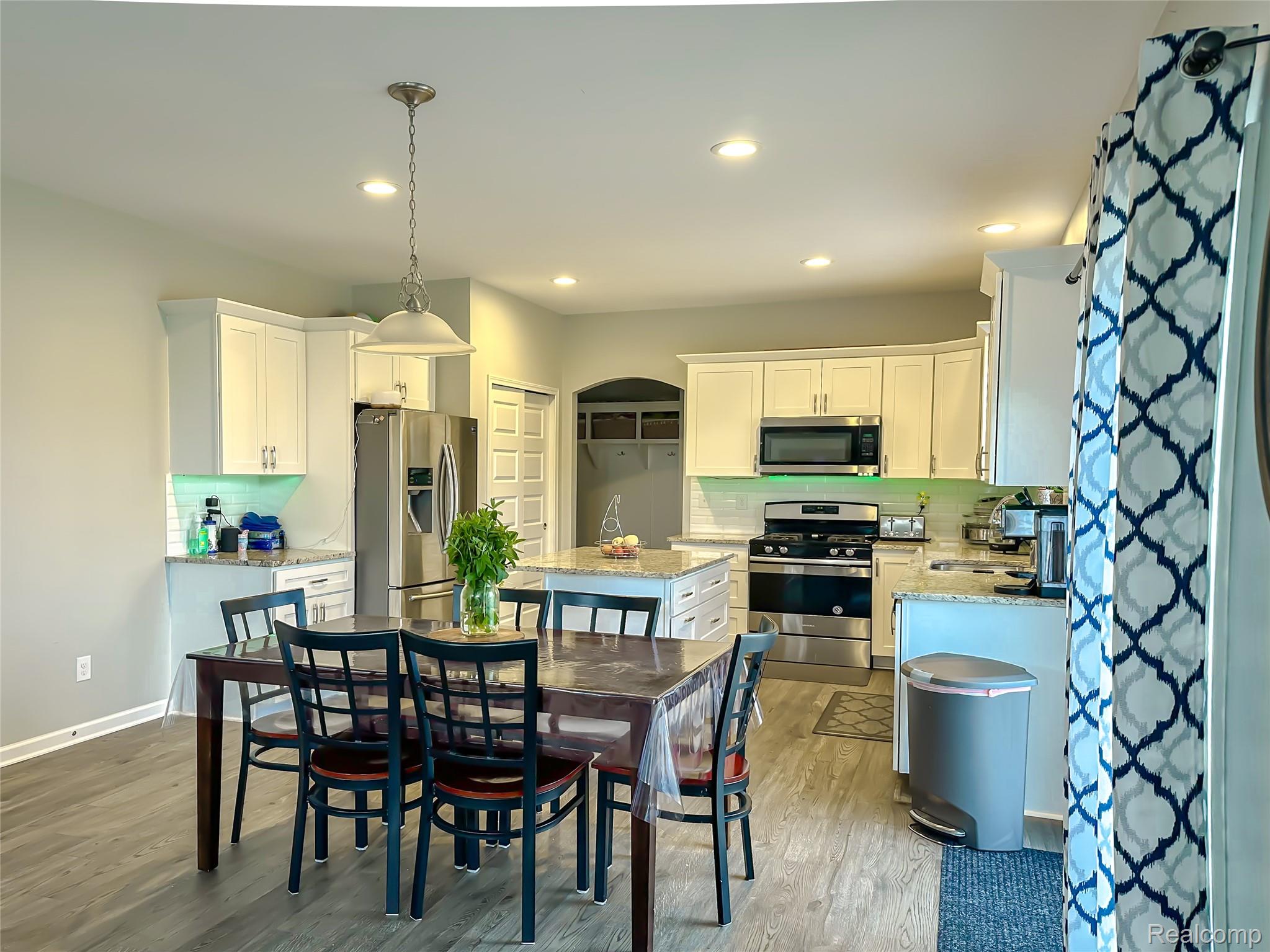 1395 Bluff Drive