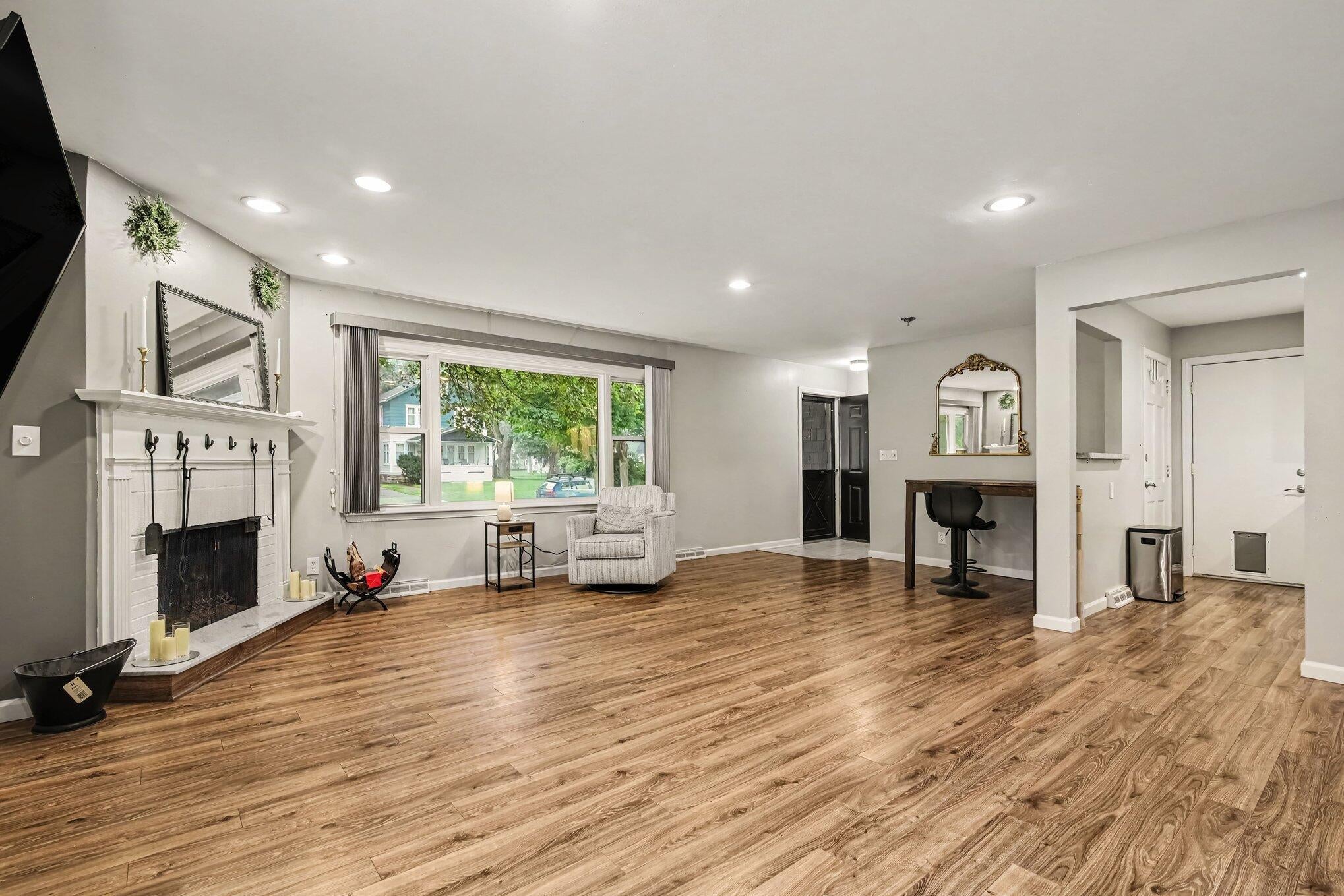 724 Crescent Road