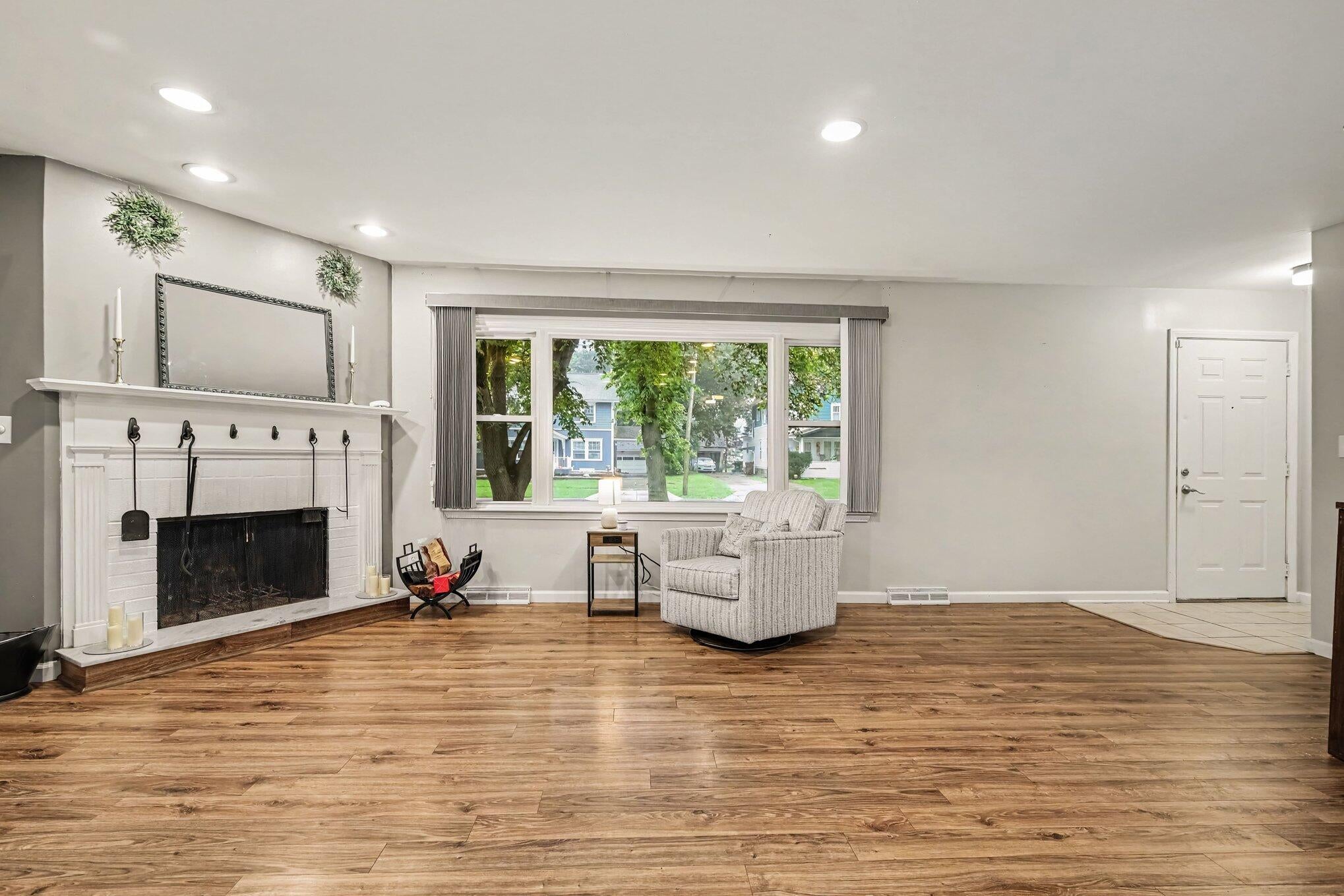 724 Crescent Road