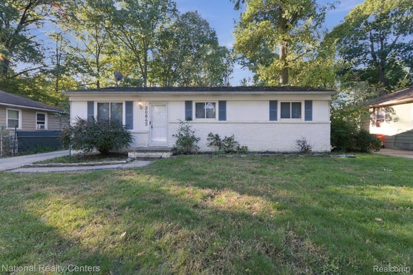 20645 MADA AVE, SOUTHFIELD, MI 48075 - Image b01224fdf7cfb76dce665ac014f7aa2b/1486924281
